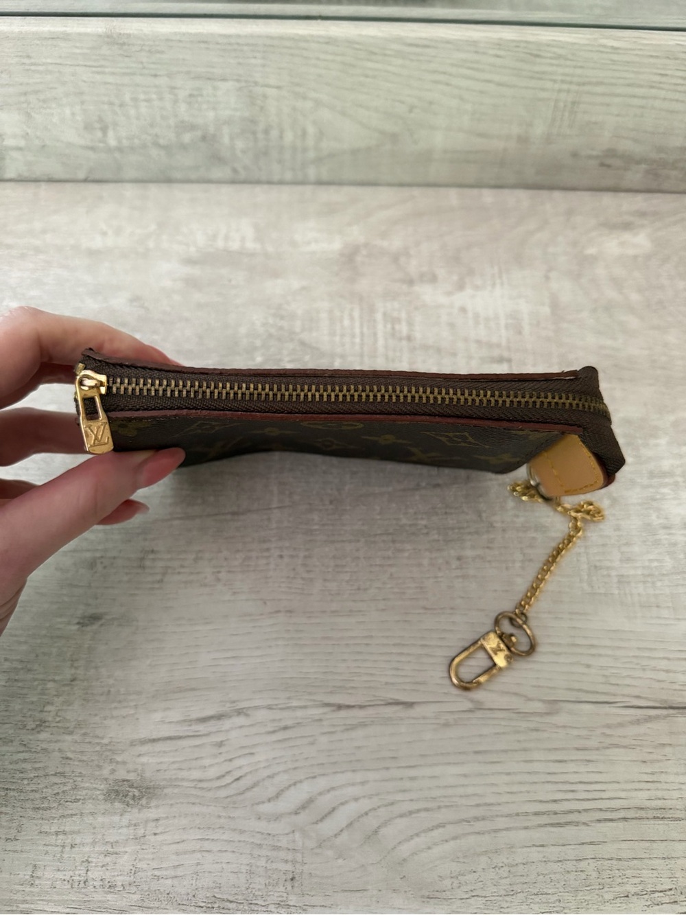 Louis Vuitton Mini Pochette - Picture 9 of 15